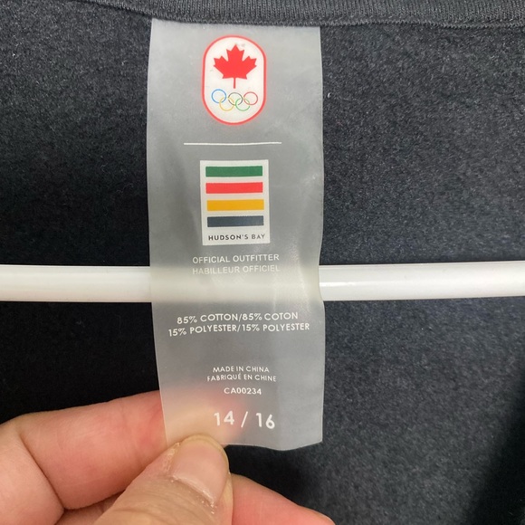 Hudson’s Bay Canada Jacket (size 14/16) - Picture 5 of 9
